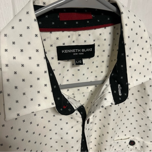 5/$100 Kenneth Blake White Patterned shirt - Picture 2 of 2